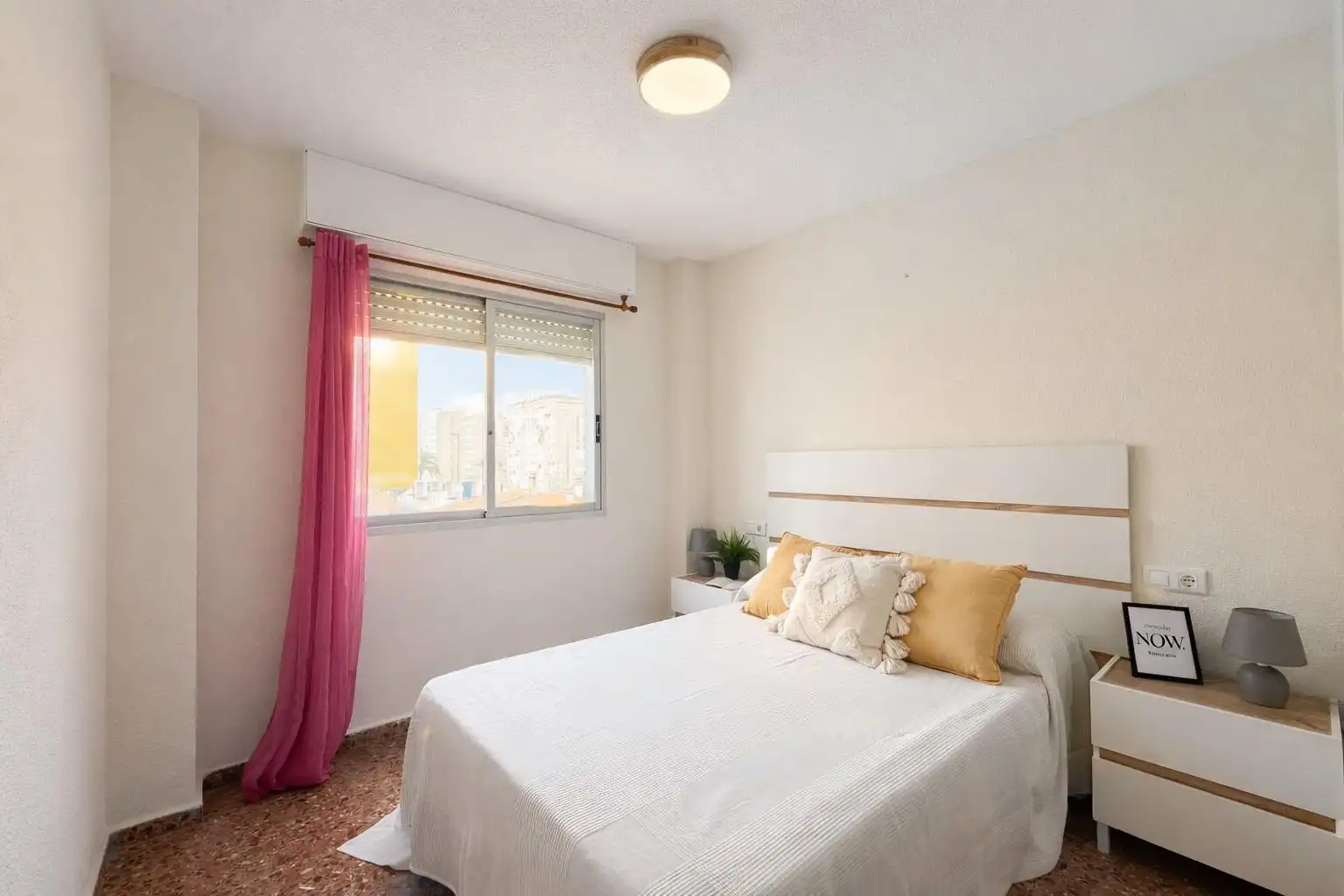 Habitación de Apartamento de alquiler en Playa de Gandia