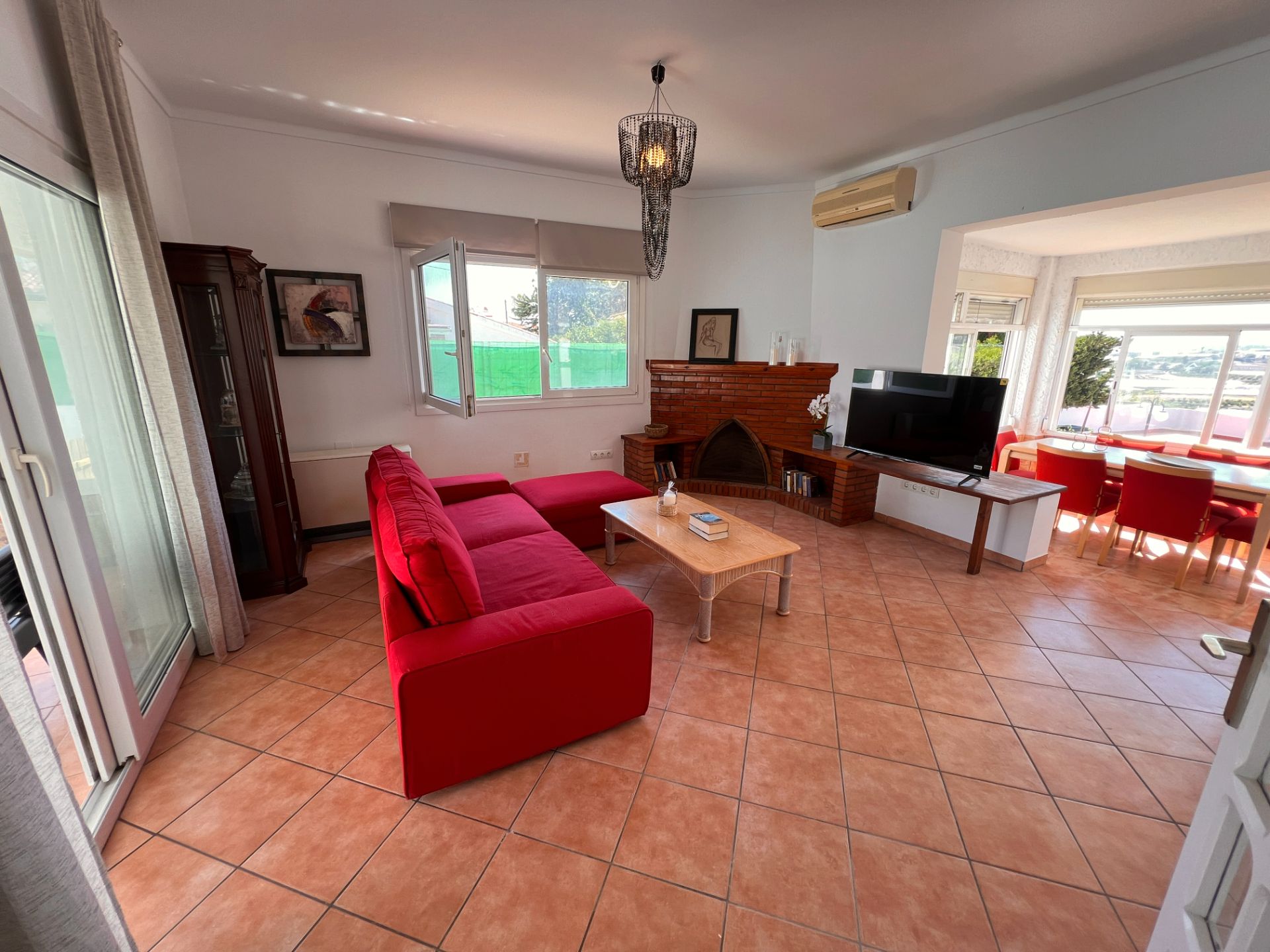 Sala d'estar de Casa o xalet en venda en Torrox amb Aire condicionat, Jardí privat i Terrassa