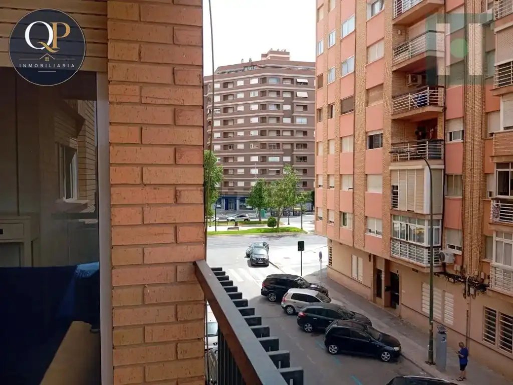 Piso con ascensor en venta en Calle Carlos V, imagen 4