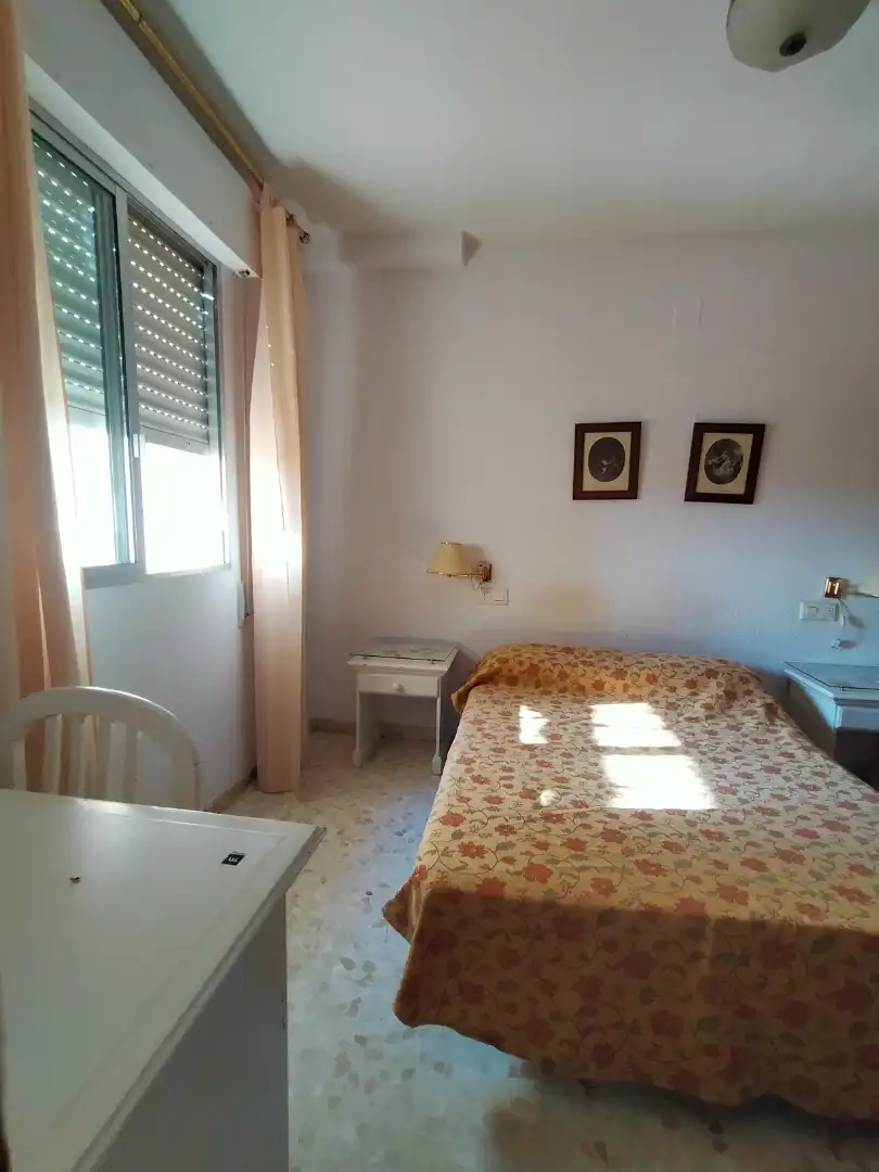 Habitación de Piso de alquiler en Huelva con Calefacción, Terraza y Amueblado