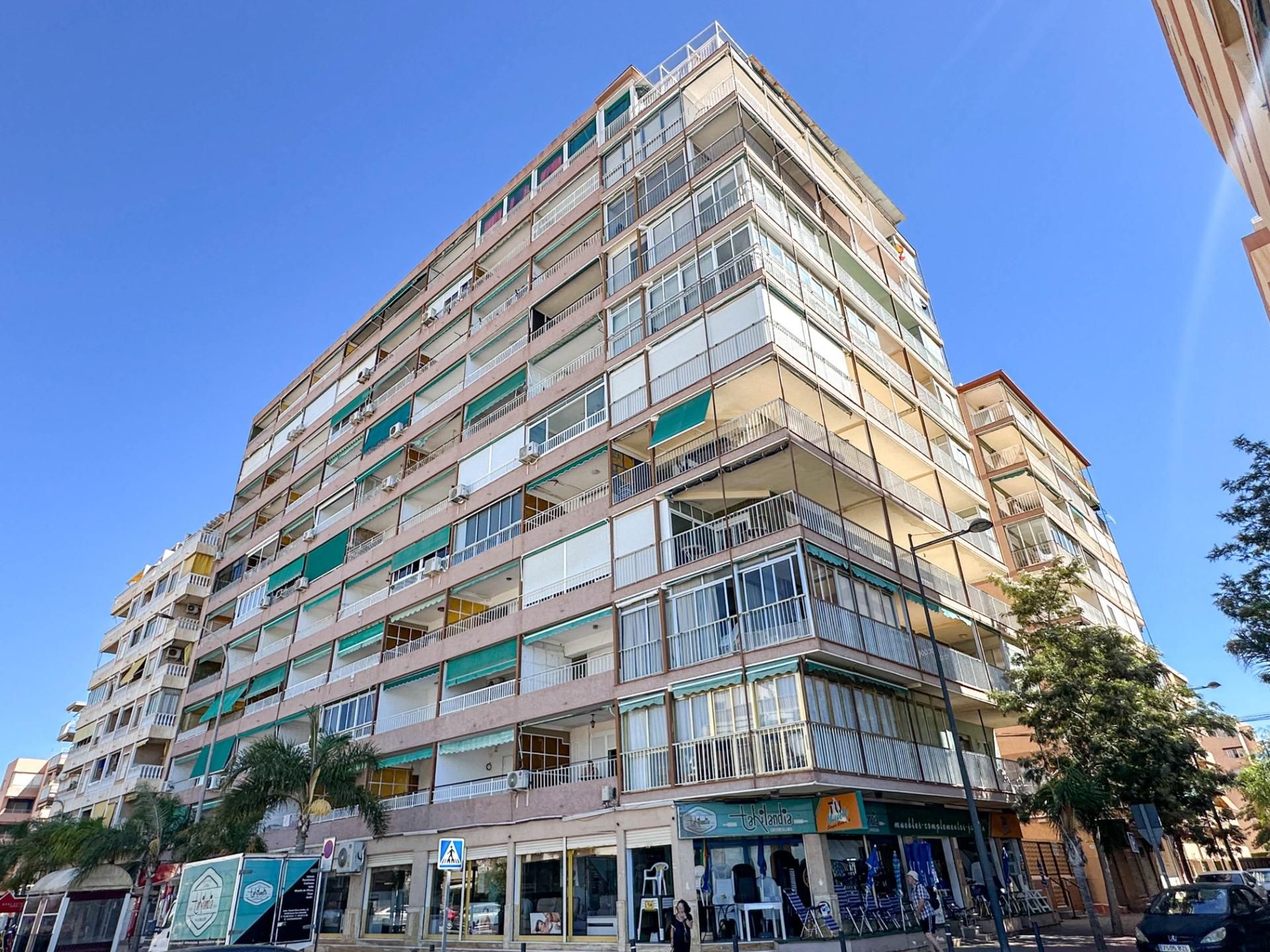 Vista exterior de Apartament en venda en Santa Pola amb Terrassa