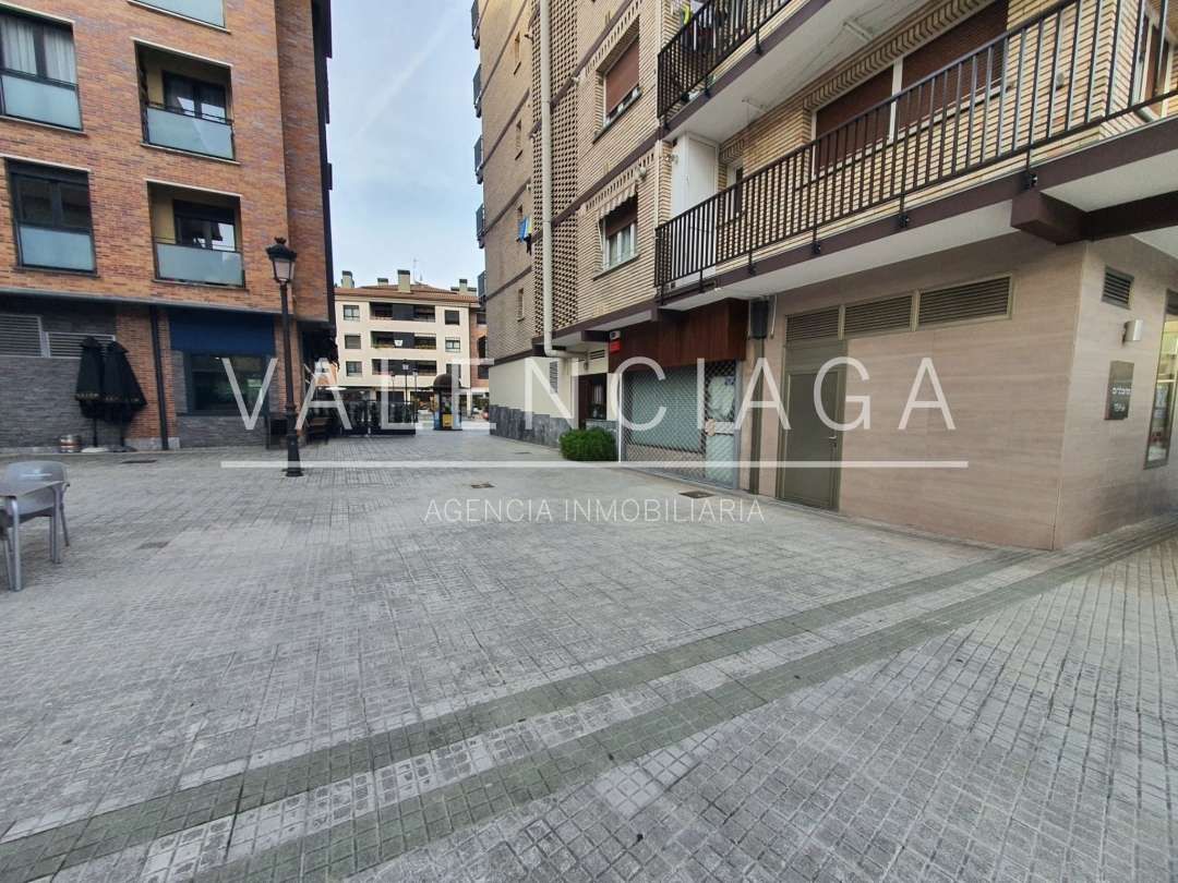 Vista exterior de Local en venda en Lazkao