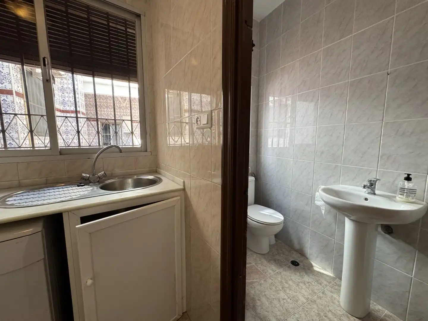 Badezimmer von Erdgeschoss zum Verkauf in Chipiona