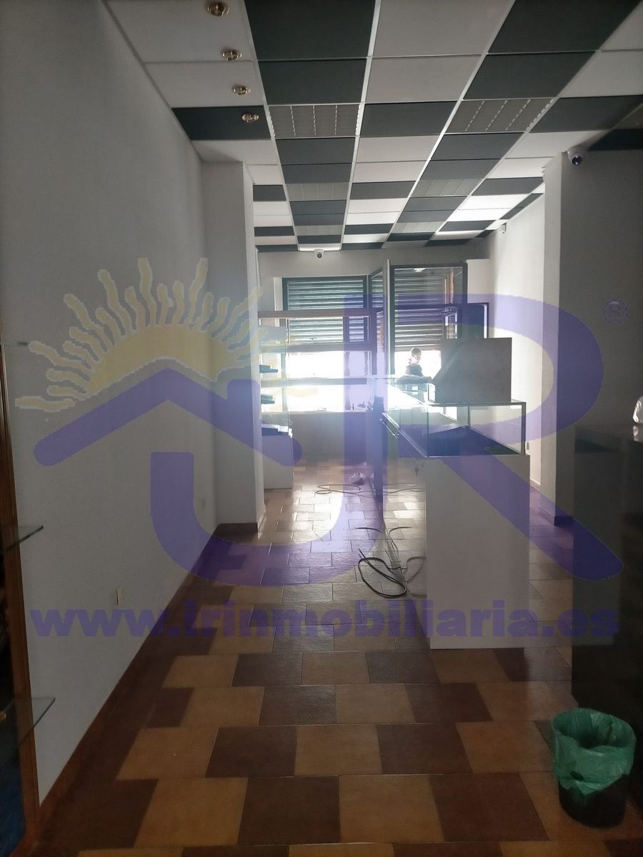 Local de alquiler en Casco Urbano