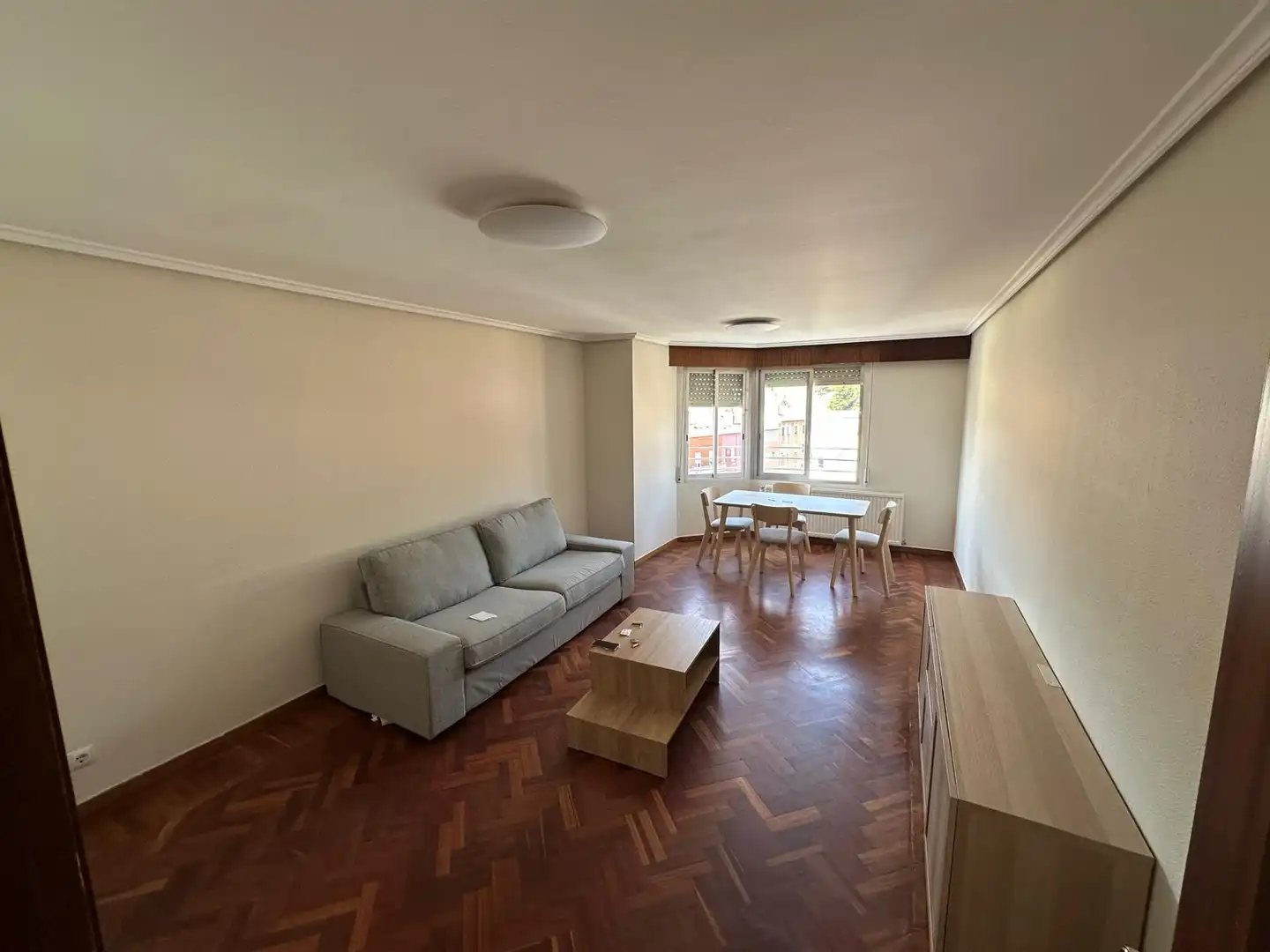 Apartament amb ascensor de lloguer a Avenida del Cid Campeador
