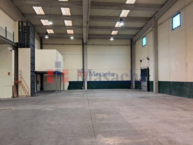 Nave industrial en Venta en Centre