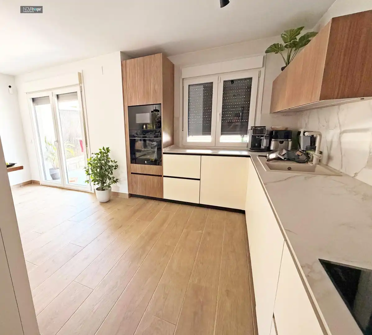 Kitchen of Flat for share in Málaga  with Air Conditioner, Heating and Furnished