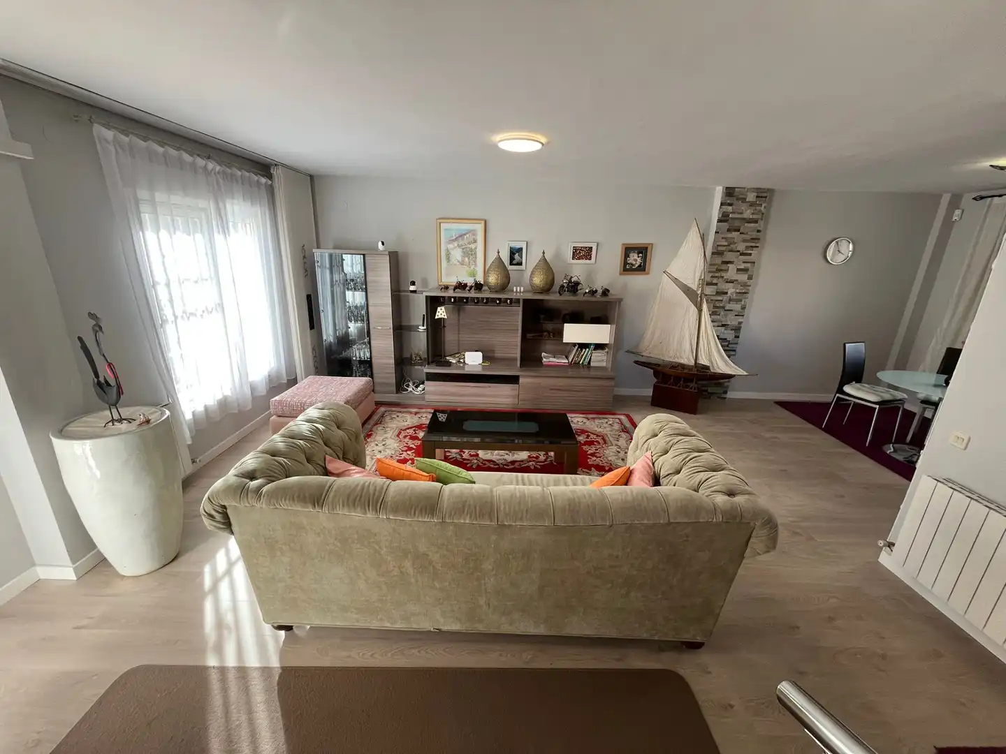Wohnzimmer von Einfamilien-Reihenhaus zum Verkauf in Vegas del Genil mit Klimaanlage, Heizung und Möbliert