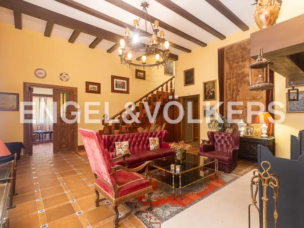 Houses for sale in Requena  with Heating, Private garden and Terrace