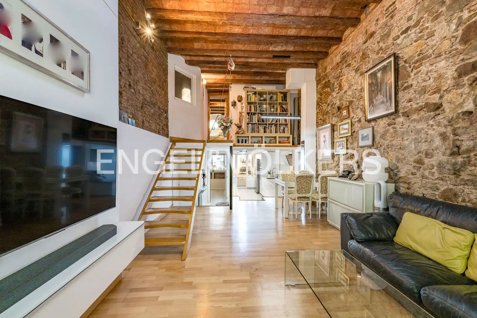 Exterior view of Flat for sale in Barcelona  with Heating and Parquet flooring
