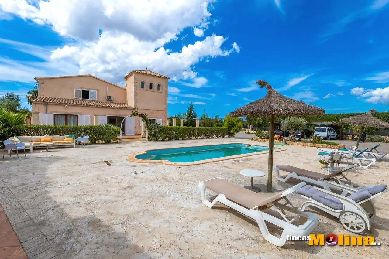Vista exterior de Casa o xalet en venda en  Palma de Mallorca amb Aire condicionat, Calefacció i Jardí privat