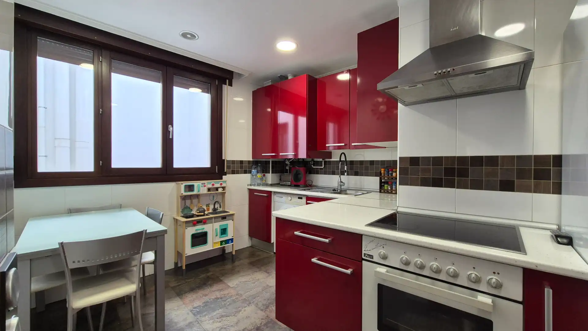 Kitchen of Duplexes for sale in Palencia  with Heating, Parquet flooring and Storage room
