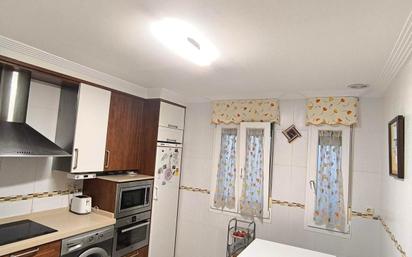 Kitchen of Flat for sale in Portugalete  with Heating, Furnished and Oven