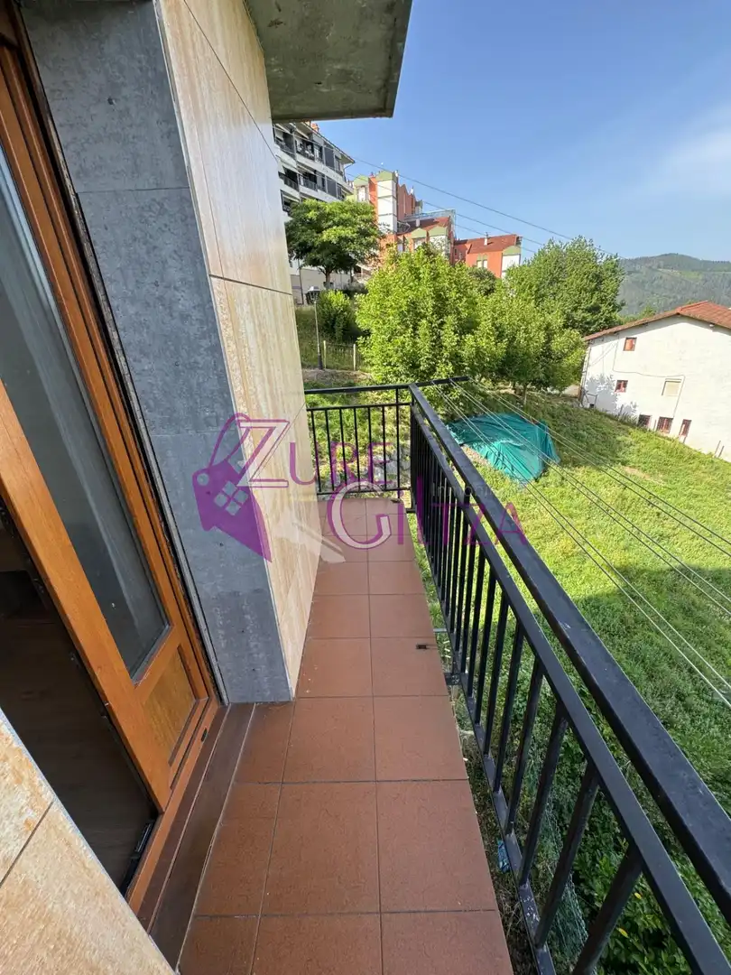 Balcony of Flat for sale in Elgeta  with Heating and Furnished