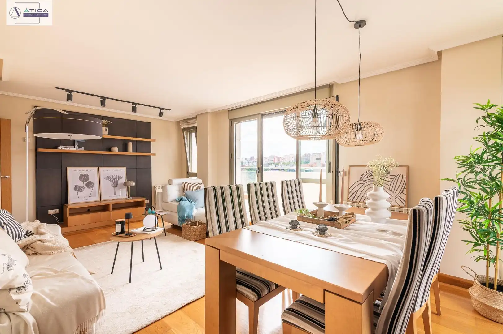 Comedor de Ático en venta en Santander con Calefacción, Jardín privado y Parquet