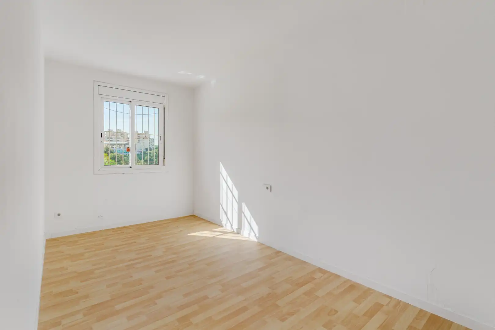 Dormitori de Pis en venda en Barcelona amb Parquet i Forn