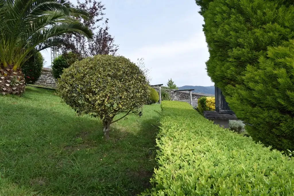 Jardín de Casa adosada en venta en Pontedeume con Calefacción y Jardín privado