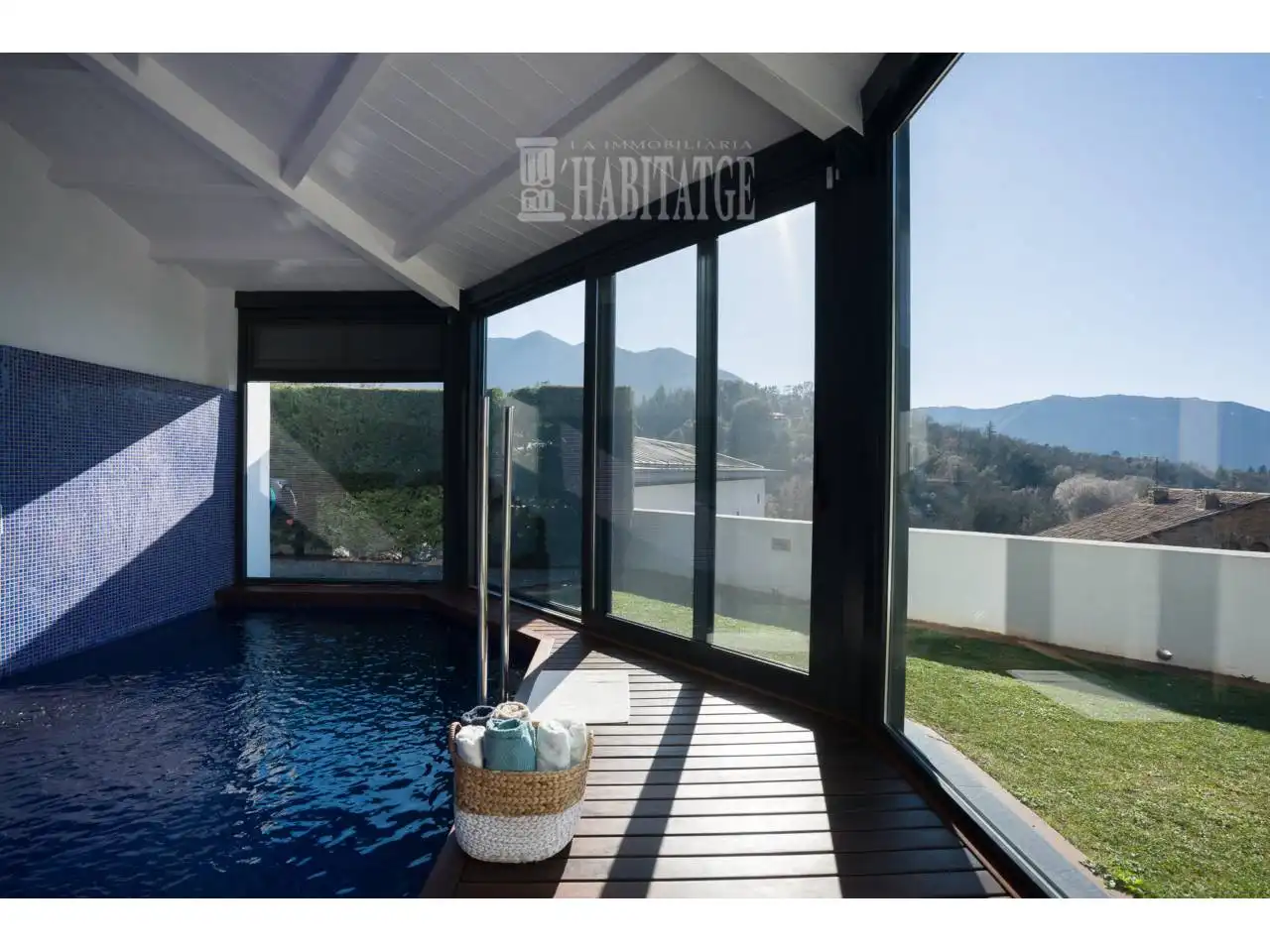 Piscina de Casa o chalet en venta en Viladrau con Aire acondicionado, Calefacción y Jardín privado