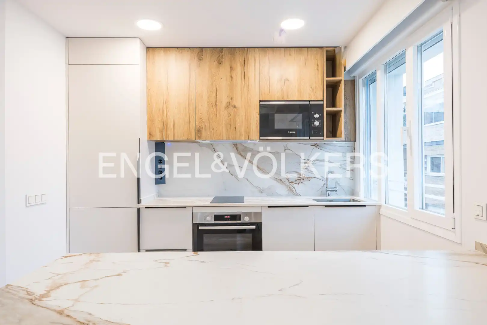 Cuina de Pis de lloguer en  Madrid Capital amb Aire condicionat, Calefacció i Traster