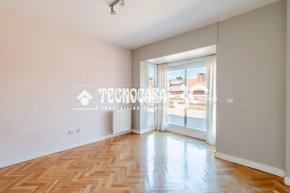 Dormitori de Pis en venda en Madrid amb Parquet i Terrassa