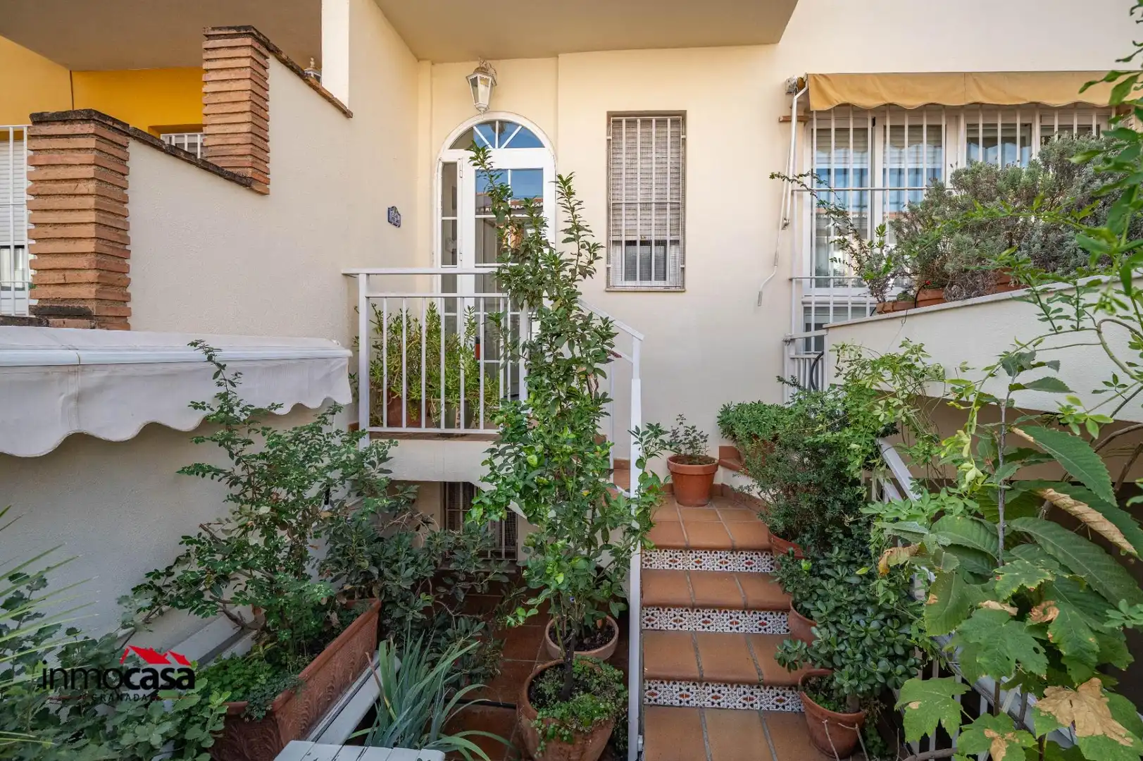 Terrasse von Einfamilien-Reihenhaus zum Verkauf in Granada mit Klimaanlage