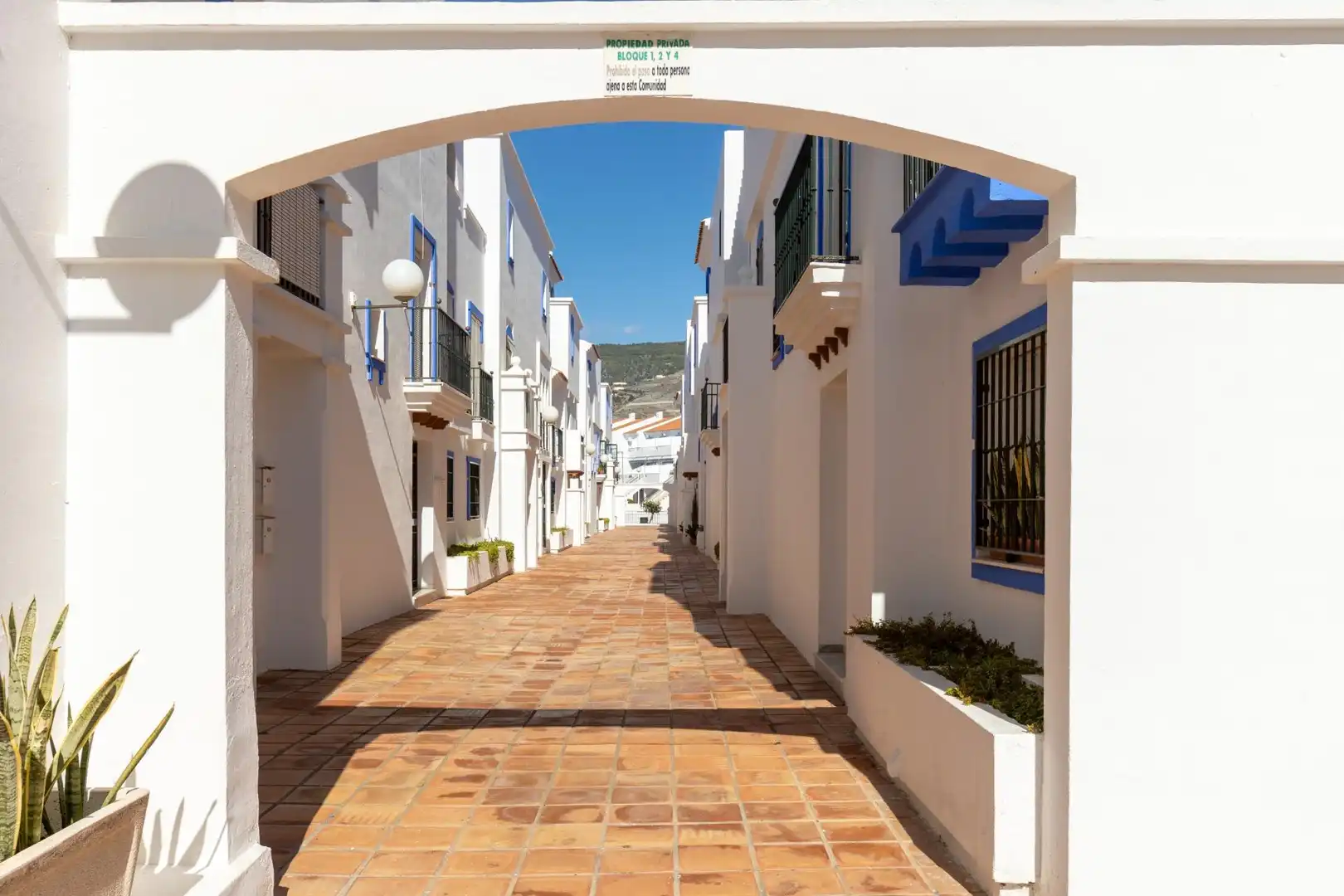 Vista exterior de Ático en venta en Motril con Calefacción, Terraza y Amueblado
