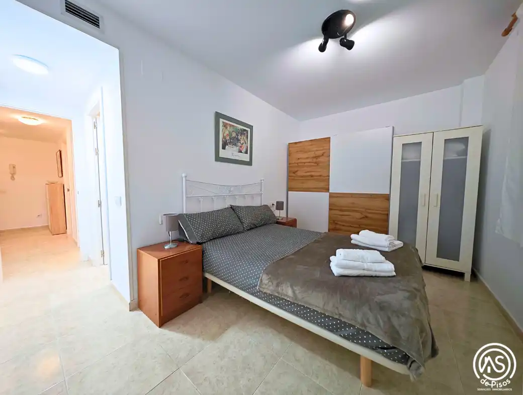 Habitación de Apartamento de alquiler en Mont-roig del Camp con Aire acondicionado, Calefacción y Jardín privado