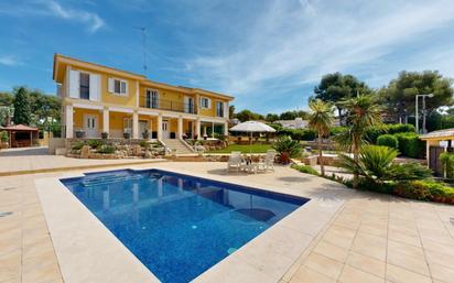 Swimming pool of House or chalet for sale in Vilamarxant
