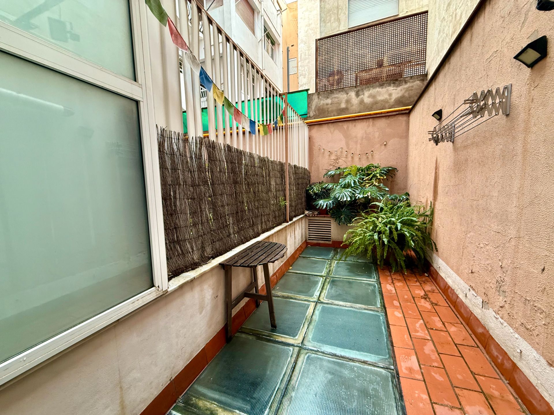 Terrassa de Pis de lloguer en  Barcelona Capital amb Calefacció, Terrassa i Moblat