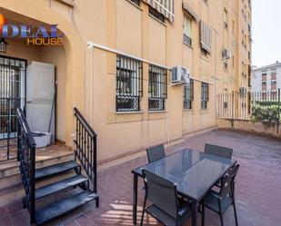 Exterior view of Flat for sale in  Granada Capital  with Air Conditioner and Terrace