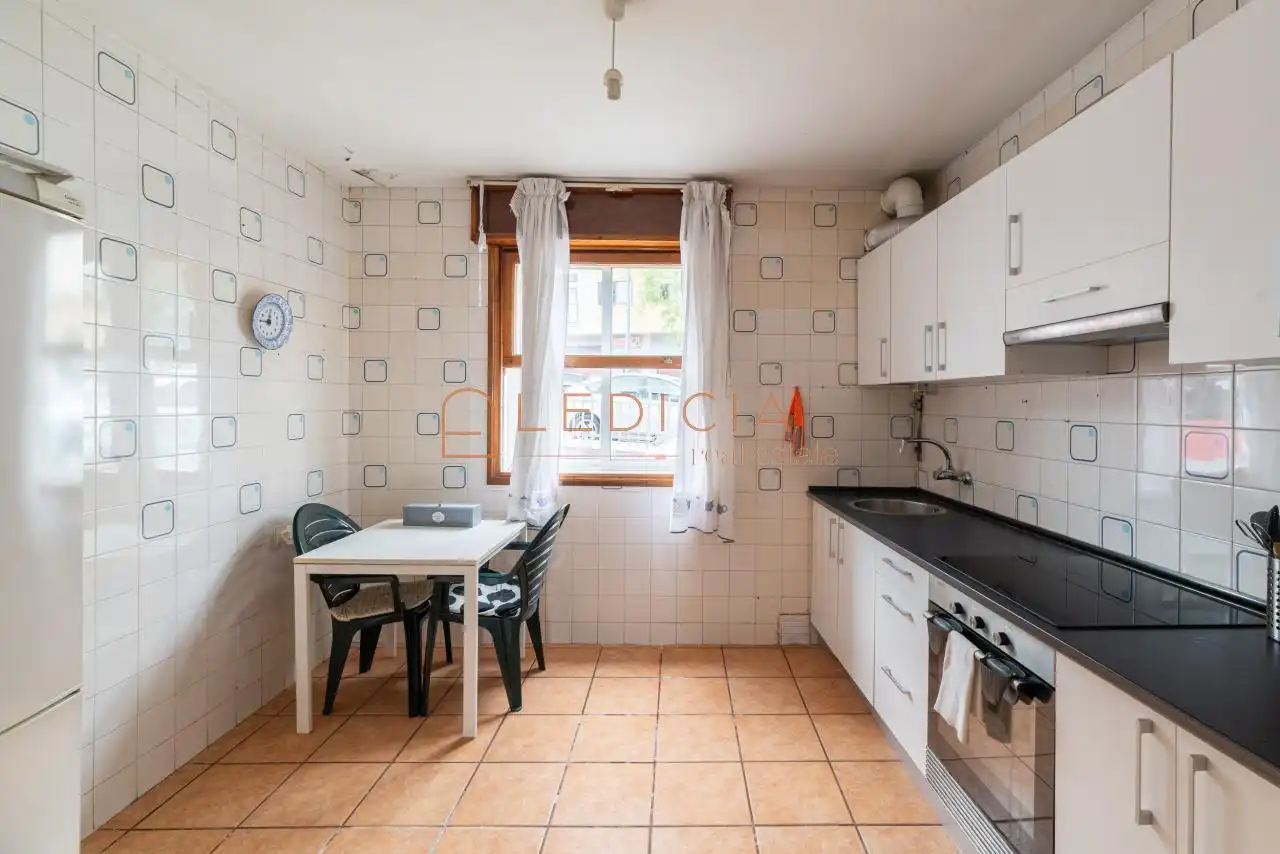 Kitchen of Houses for sale in Vigo   with Heating, Terrace and Storage room