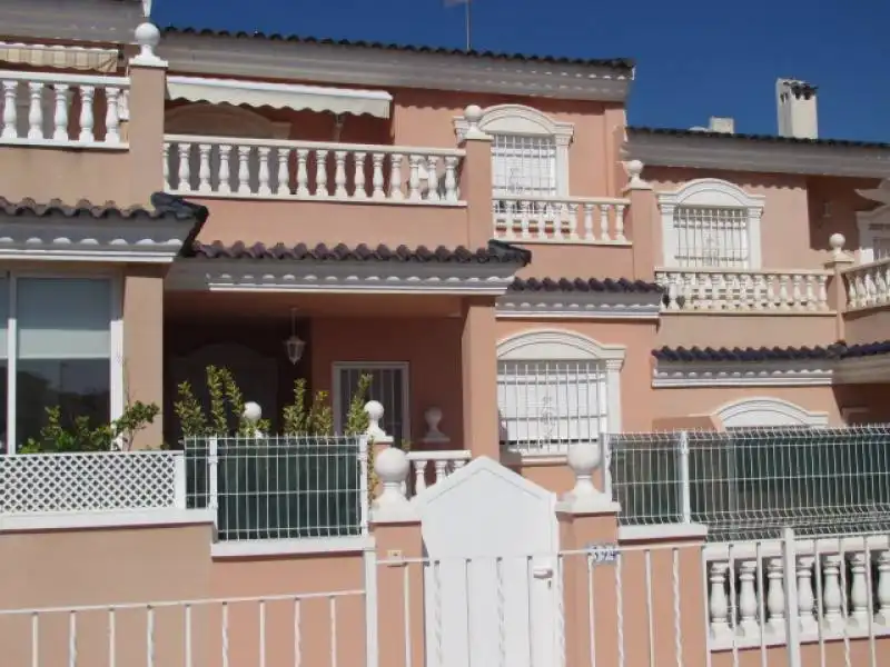 Duplex with pool to rent in Avenida CARABASSI, imagen 3