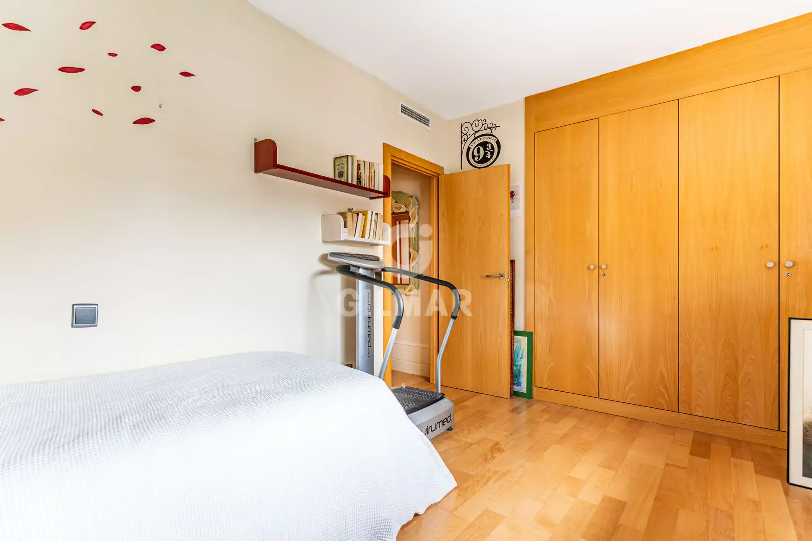 Schlafzimmer von Maisonette zum Verkauf in Madrid mit Heizung, Privatgarten und Abstellraum