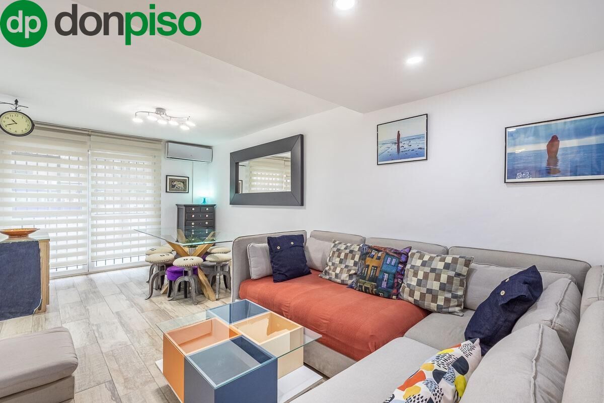 Sala d'estar de Pis en venda en  Granada Capital amb Aire condicionat