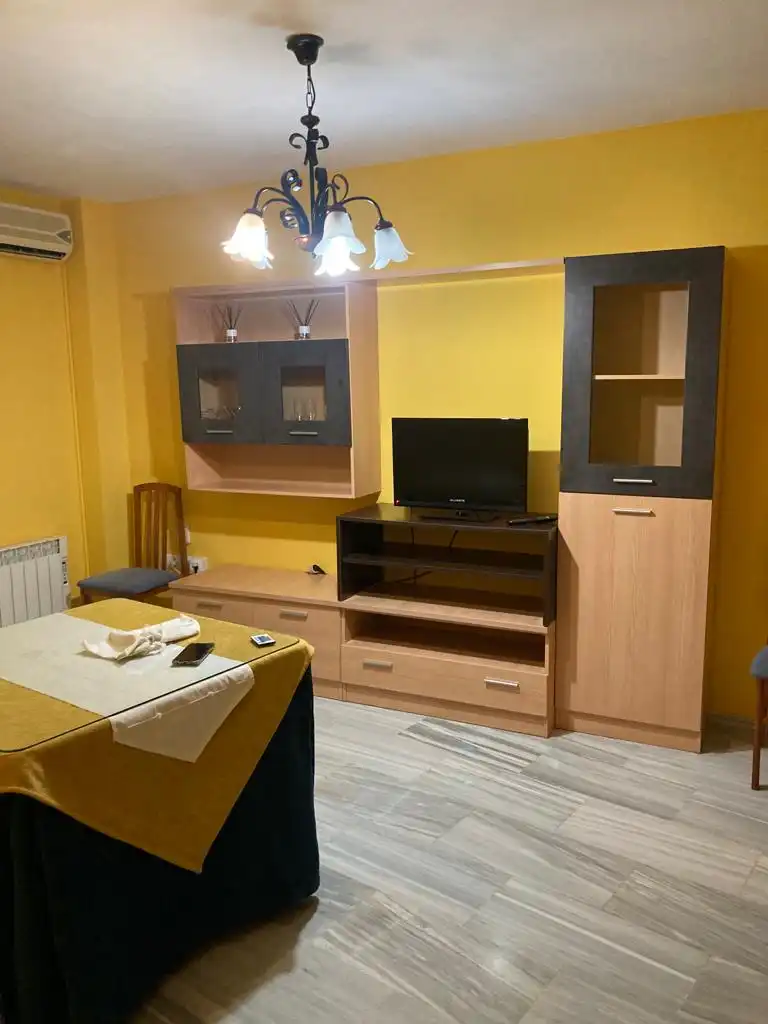 Piso con ascensor en venta en Martos, imagen 2