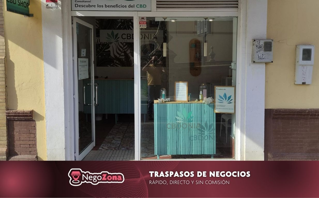 Local en traspaso en  Sevilla Capital con Amueblado