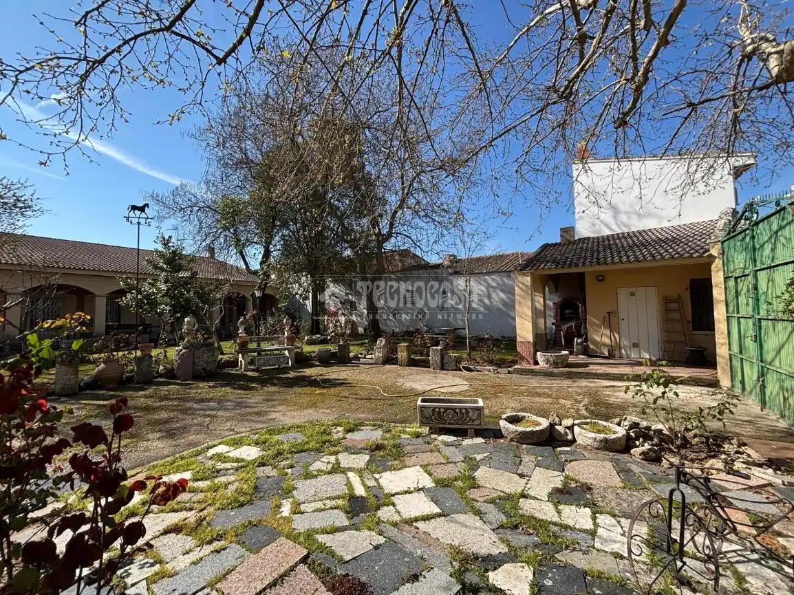 Jardín de Casa o chalet en venta en Nava del Rey