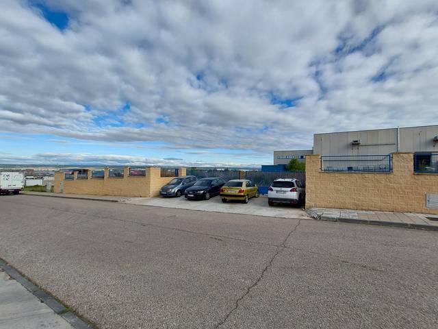 Terreno industrial en Alquiler en Calle de los Muchos, 18 en Chiloeches