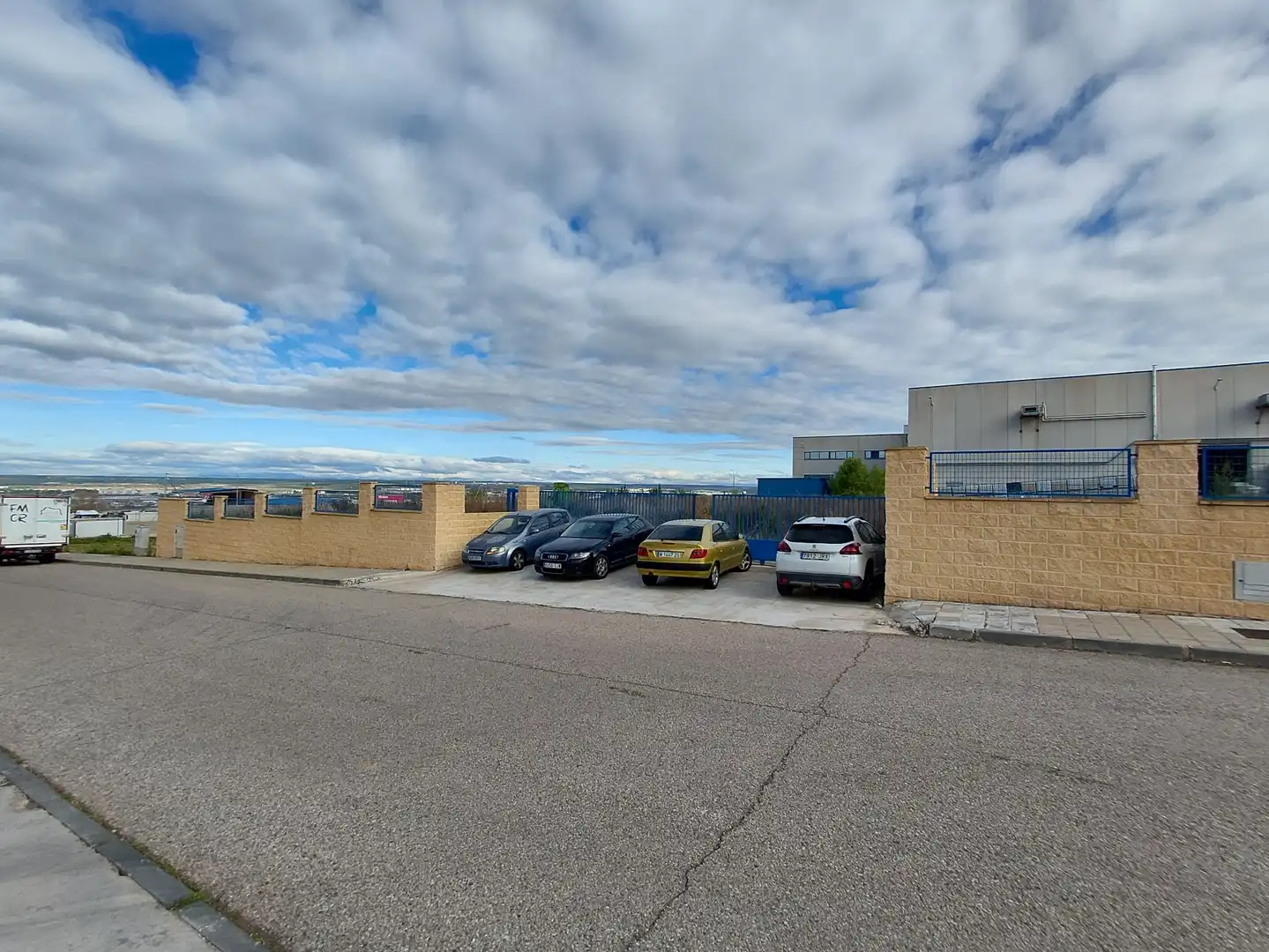 Parking de Terreno industrial de alquiler en Chiloeches