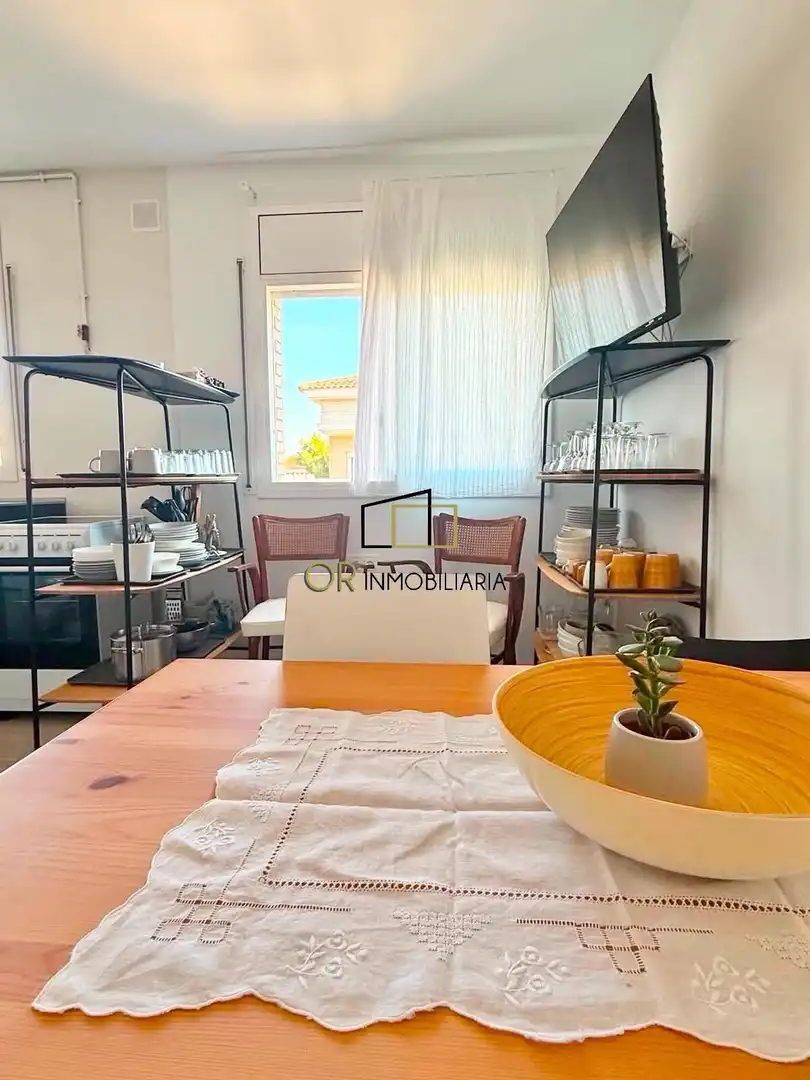 Vista exterior de Piso en venta en Vilanova i la Geltrú con Calefacción, Parquet y Terraza