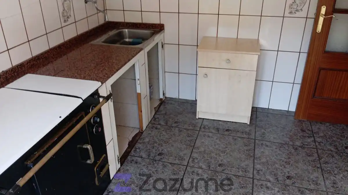 Kitchen of Flat for rent in Mieres (Asturias)  with Heating, Furnished and Oven