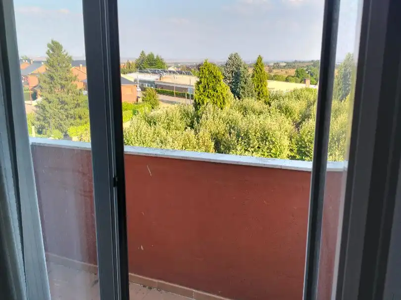 Terrasse von Wohnung zur Miete in Valverde de la Virgen mit Heizung, Parkett und Abstellraum