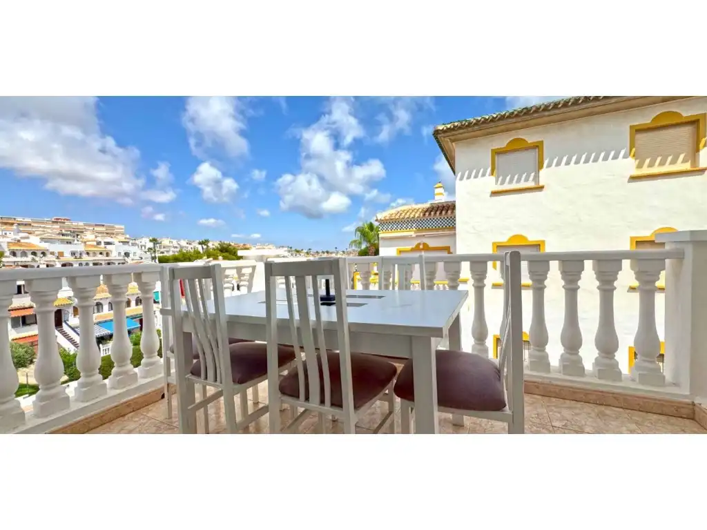Maisonette zum Verkauf in Calle Adelfas, Cañada del Molino