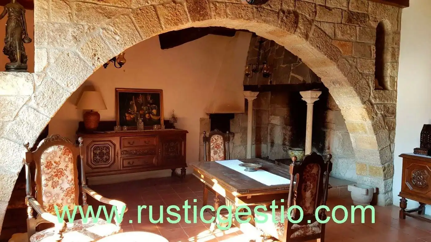 Country homes for sale in Serinyà