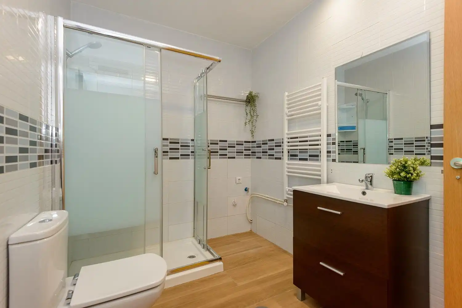 Baño de Casa o chalet en venta en Langreo con Aire acondicionado, Calefacción y Jardín privado