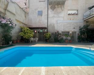 Piscina de Casa o xalet en venda en Castelló de Farfanya amb Calefacció, Parquet i Terrassa