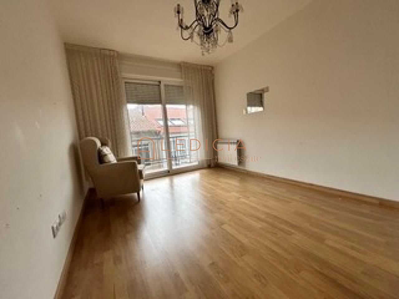 Living room of Flat to rent in Pontevedra Capital   with Heating and Balcony