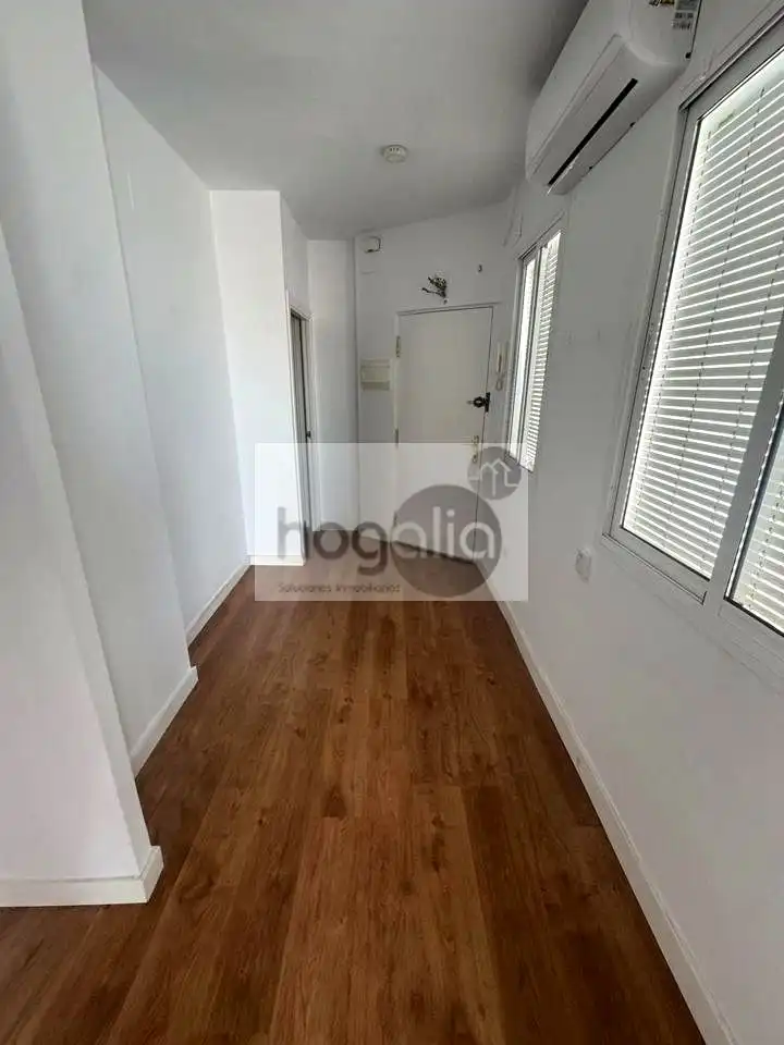 Dachboden zur Miete in Sevilla mit Klimaanlage und Terrasse