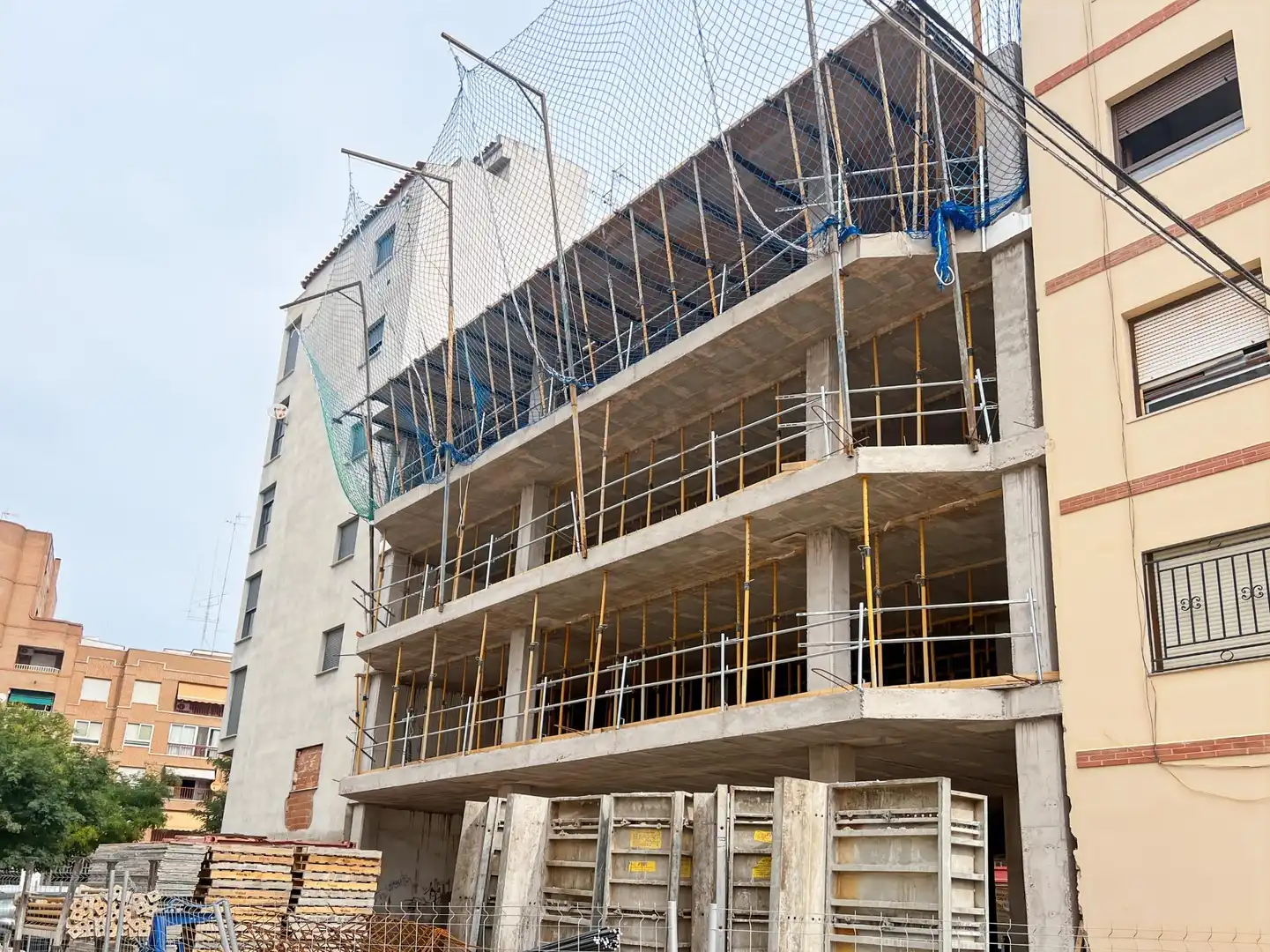 Piso con terraza en venta en Sur