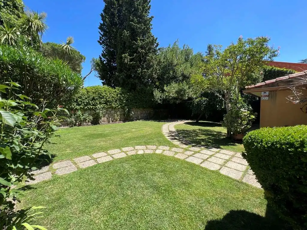 Jardí de Casa o xalet en venda en Galapagar amb Aire condicionat, Jardí privat i Piscina